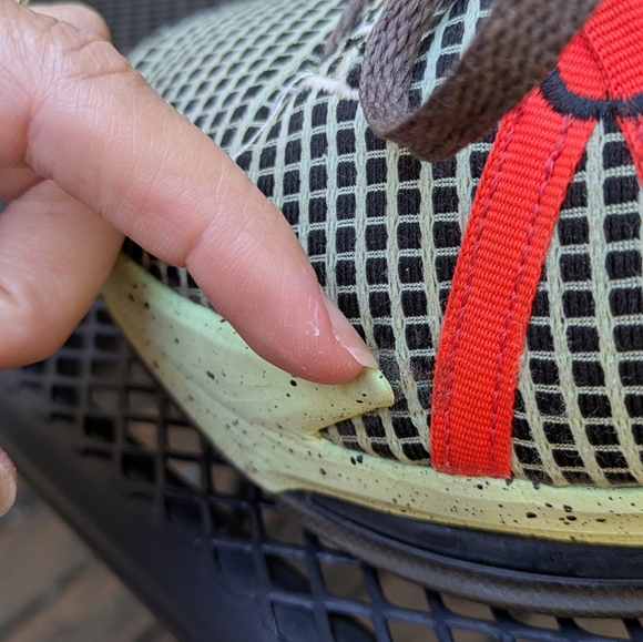 Nike LeBron Witness 7 VII Crimson Alligator Volt 2022, Basketball Sneaker Size 8 - Picture 9 of 13